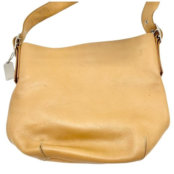 Coach Bucket Purse 11 x 10 x 3.5 Camel Leather Zip Closure Adjustable Strap - Picture 6 of 11